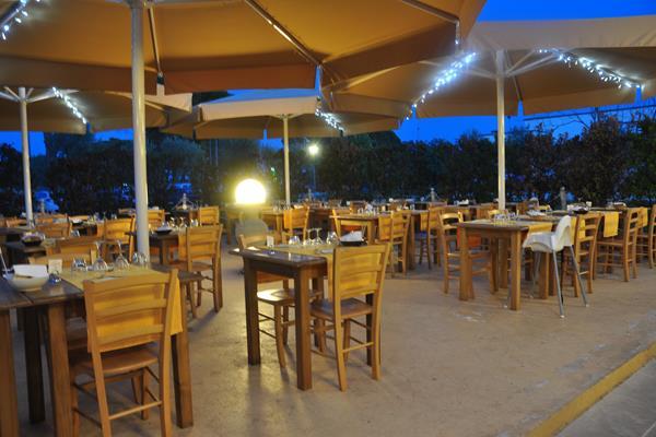 Otus Camere Otranto Buitenkant foto